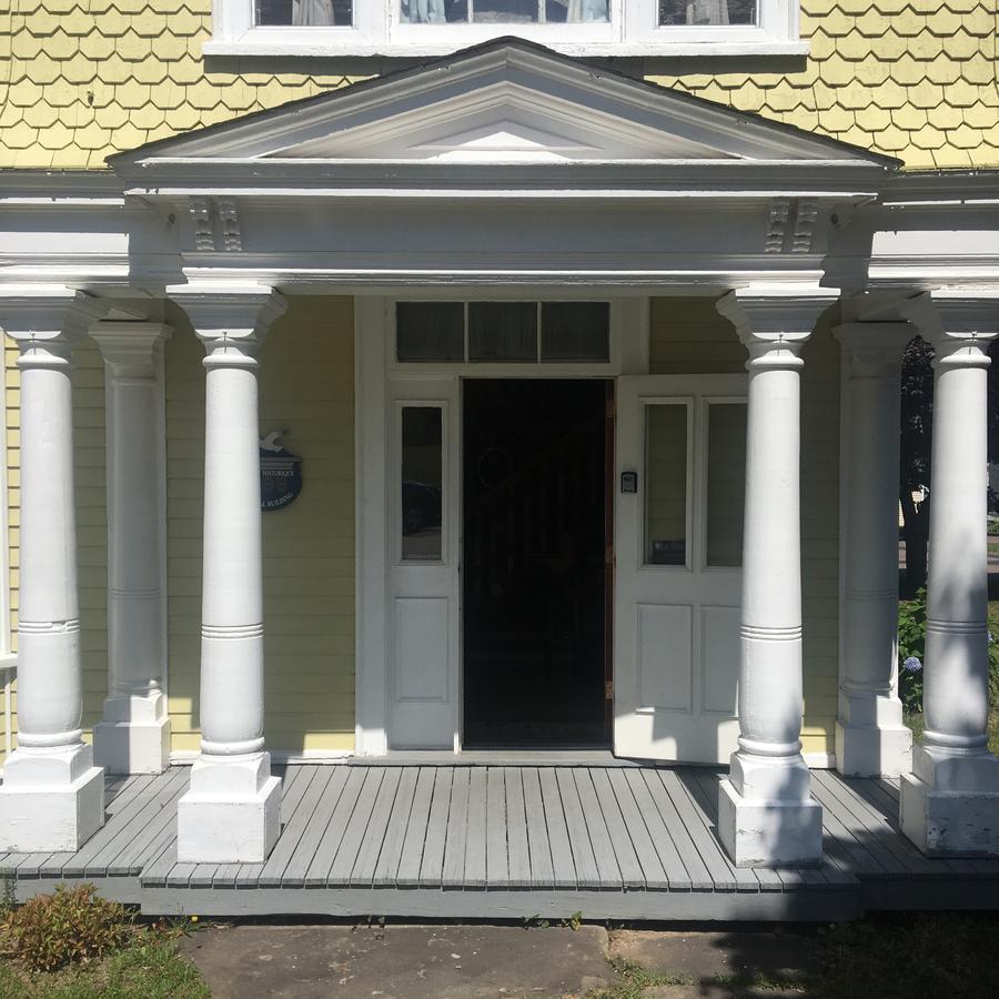 Le Griffon Bed & Breakfast Shediac Exterior photo