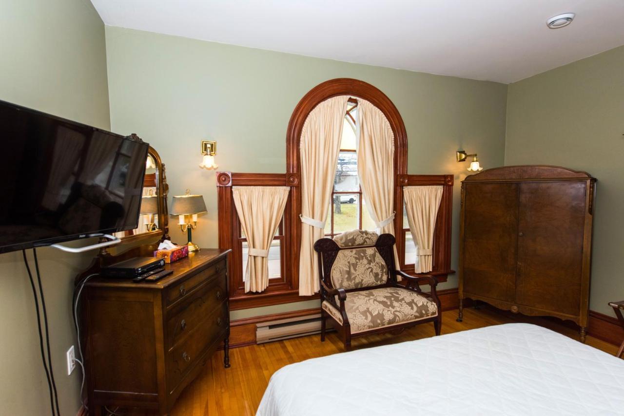 Le Griffon Bed & Breakfast Shediac Exterior photo